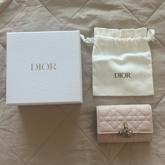 My Dior Glycine Wallet Card in Powder Pink Cannage Lambskin - Picture 3 of 7